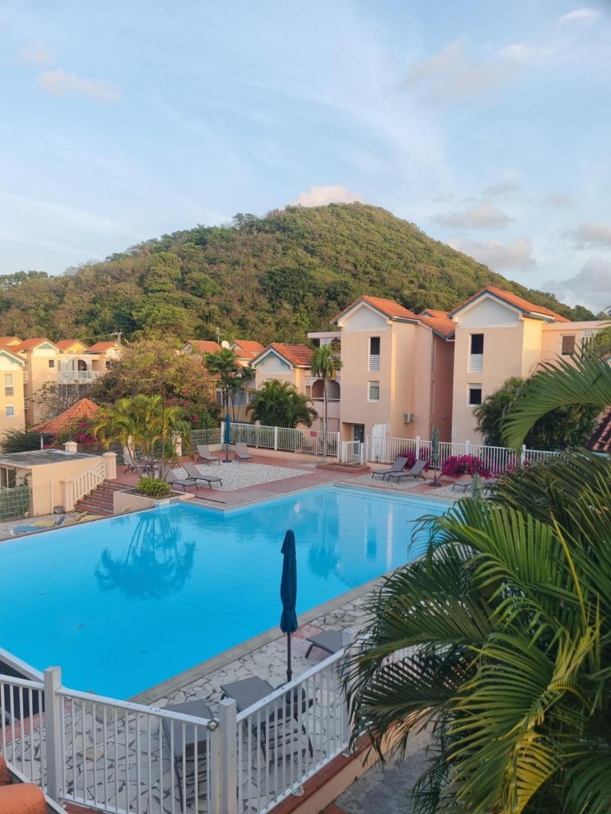 Studio - Residence Avec Piscine แซ็งแตนน์ ภายนอก รูปภาพ